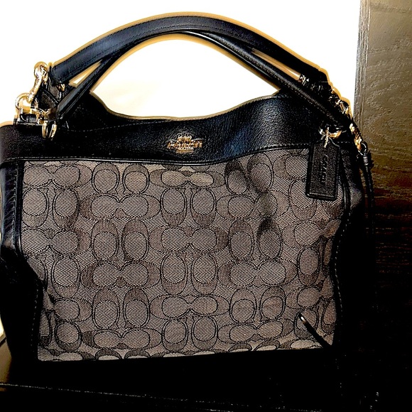 Coach Handbags - Black coach bag with logo